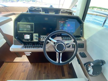 Galeon 510 Sky image