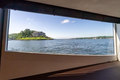 Galeon 510 Sky image