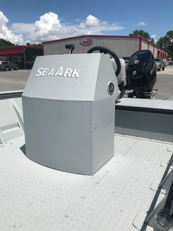 SeaArk 1860-V image