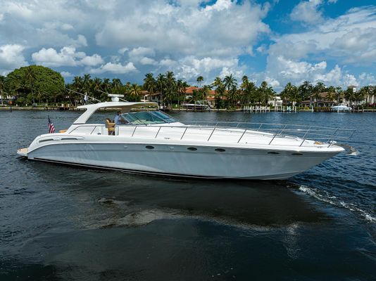 Sea Ray 54 Sundancer - main image