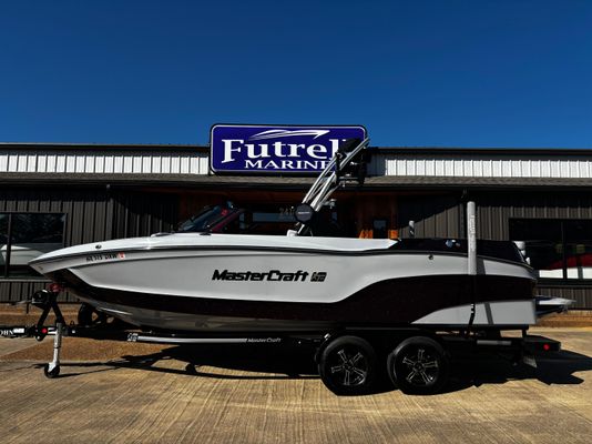 Mastercraft XT23 - main image