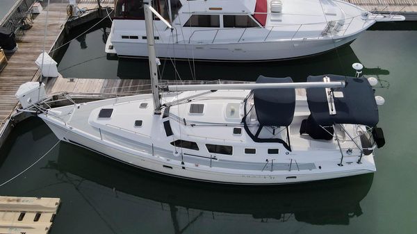 Hunter 44 DS