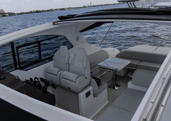 Azimut Atlantis 45 image