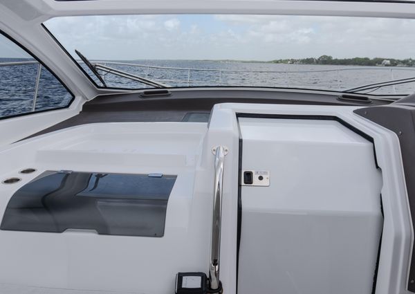 Azimut Atlantis 45 image