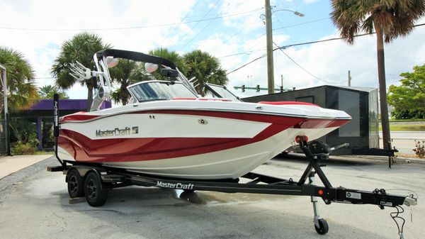 MasterCraft XT22