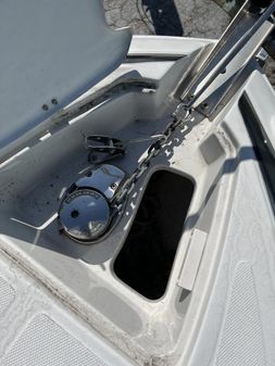 Crownline 264 CR image
