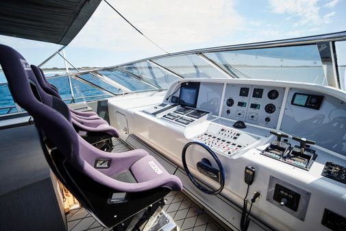 Mangusta 80 Open image