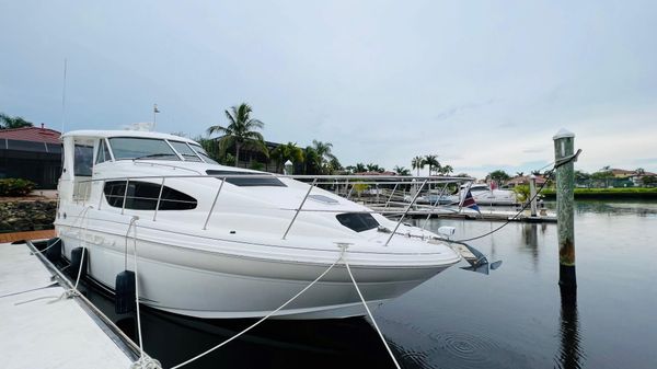 Sea Ray 40 Motor Yacht