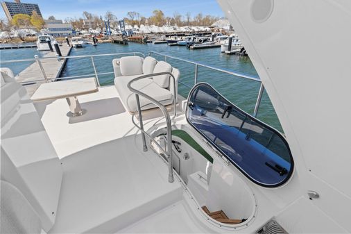 Azimut 50 fly image