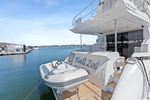 Azimut 50 fly image