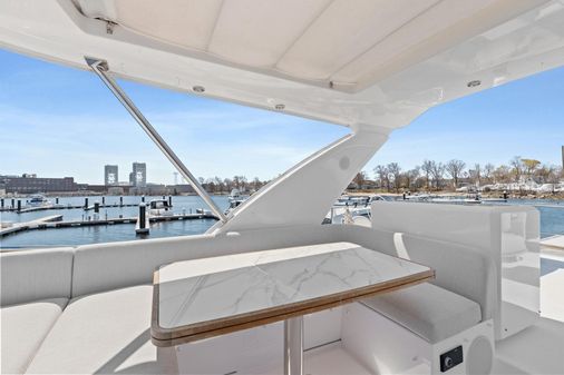 Azimut 50 fly image