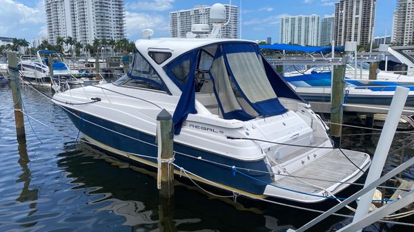 Regal 3760 Sportyacht