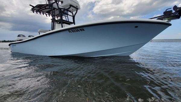 Yellowfin 26 Hybrid