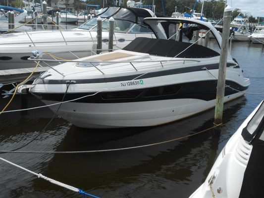 Crownline 294-CR - main image