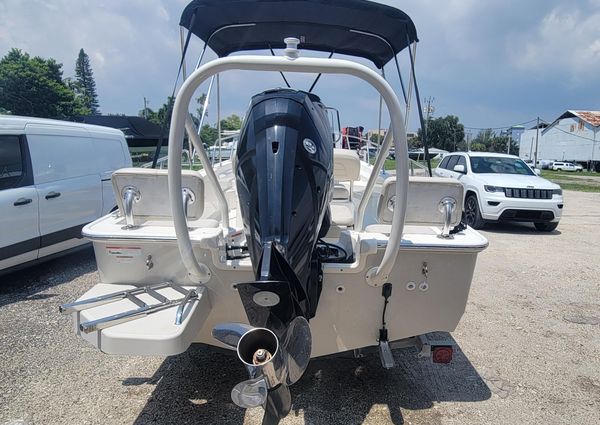 Boston Whaler 170 Montauk image