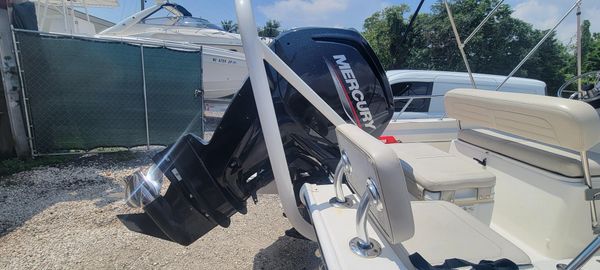 Boston Whaler 170 Montauk image