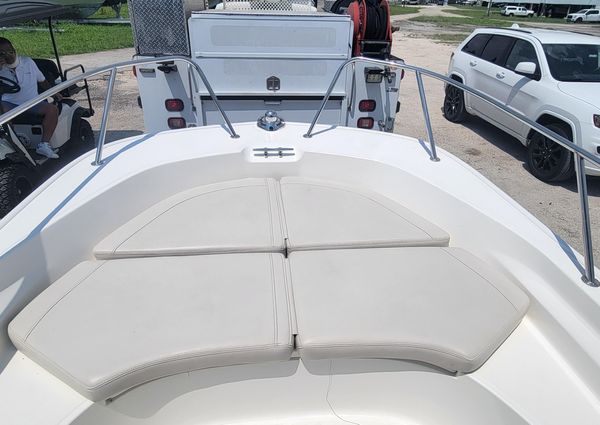 Boston Whaler 170 Montauk image