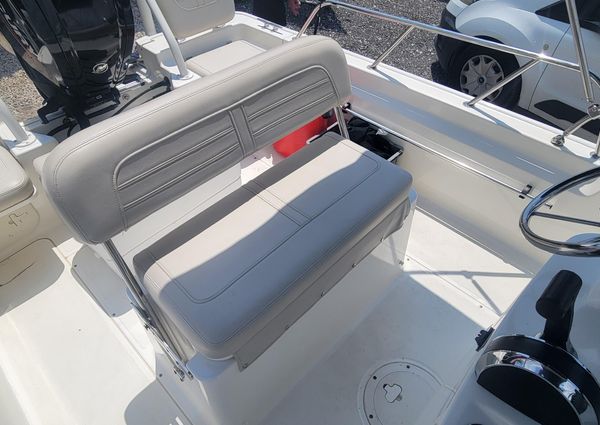 Boston Whaler 170 Montauk image