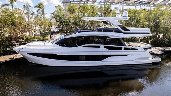 Galeon 640 Fly