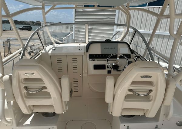 Grady-White Adventure 218 image