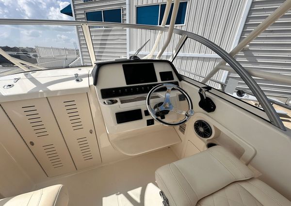 Grady-White Adventure 218 image