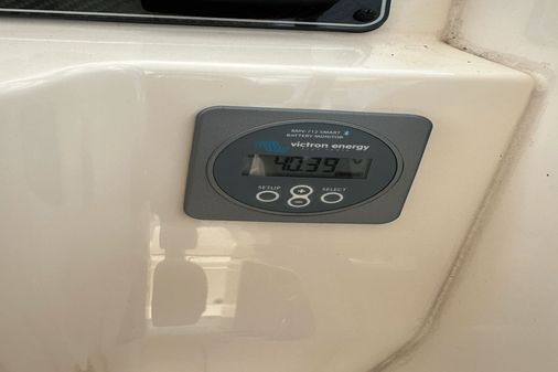 Grady-White Adventure 218 image