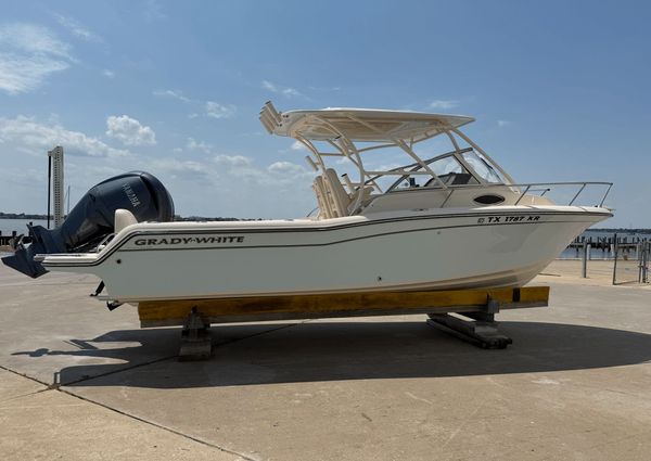 Grady-White Adventure 218 image