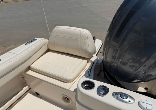 Grady-White Adventure 218 image