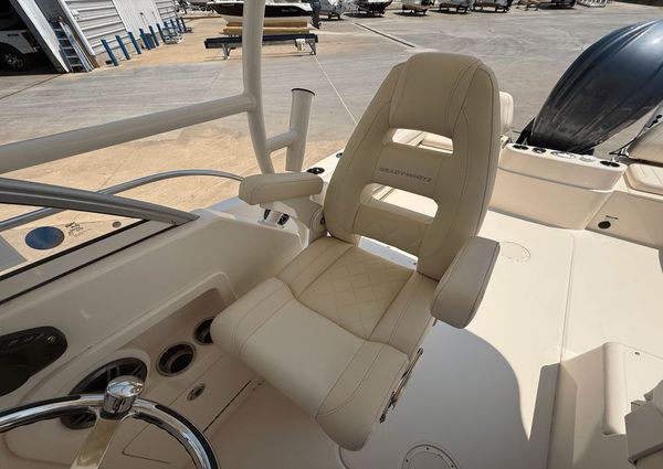 Grady-White Adventure 218 image