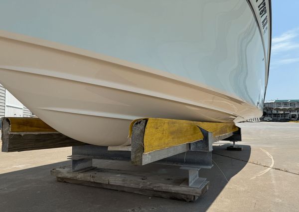 Grady-White Adventure 218 image