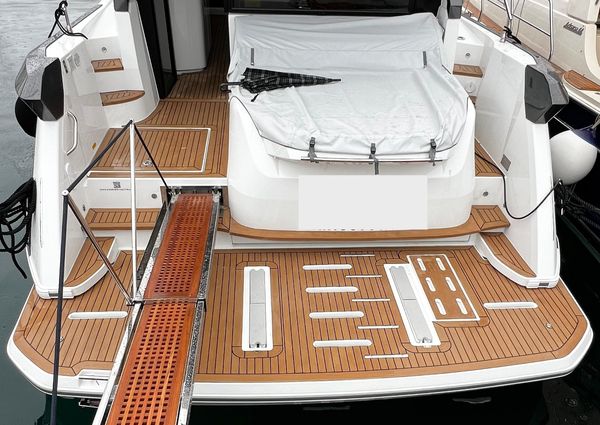 Beneteau GT45 image