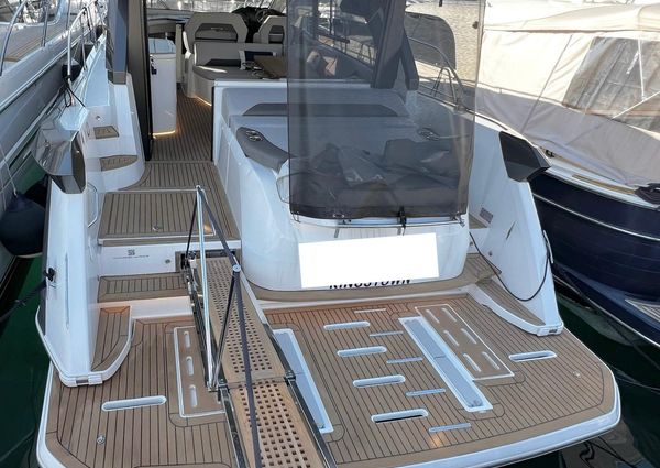 Beneteau GT45 image