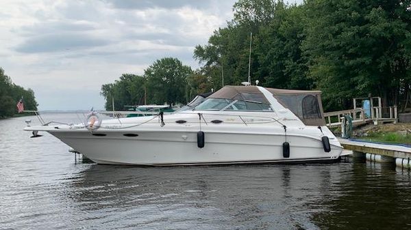 Sea Ray 330 Sundancer 