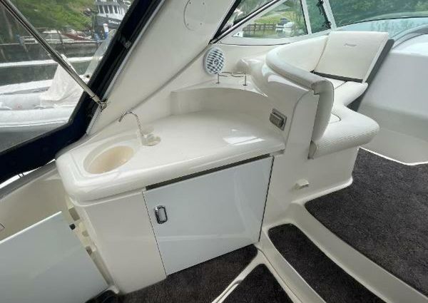 Cruisers Yachts 340 Express image