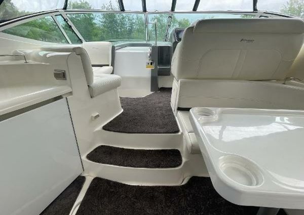 Cruisers Yachts 340 Express image