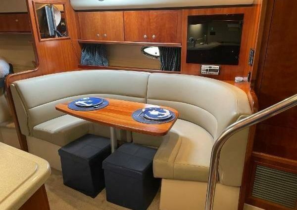 Cruisers Yachts 340 Express image