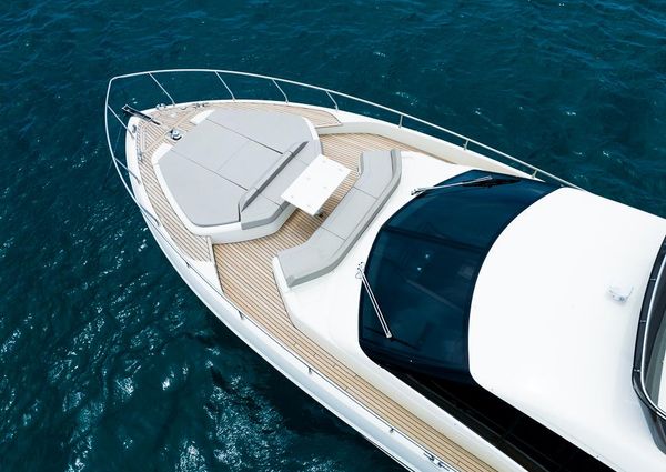 Ferretti Yachts 550 image