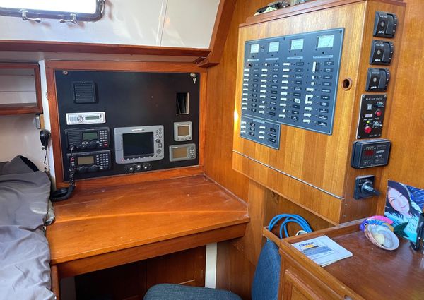 Cheoy-lee AFT-COCKPIT-CRUISING-KETCH image