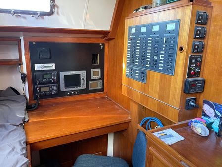 Cheoy-lee AFT-COCKPIT-CRUISING-KETCH image