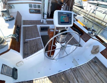 Cheoy-lee AFT-COCKPIT-CRUISING-KETCH image