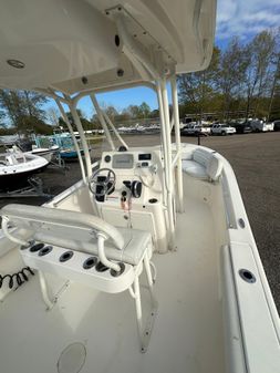 Cobia 220-CENTER-CONSOLE image