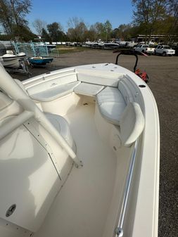 Cobia 220-CENTER-CONSOLE image