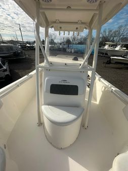 Cobia 220-CENTER-CONSOLE image