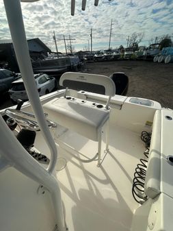 Cobia 220-CENTER-CONSOLE image