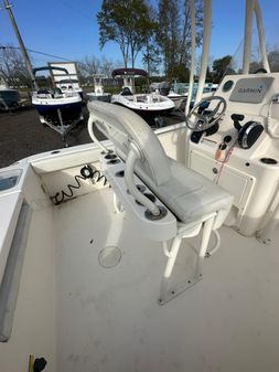 Cobia 220-CENTER-CONSOLE image