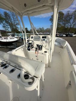 Cobia 220-CENTER-CONSOLE image