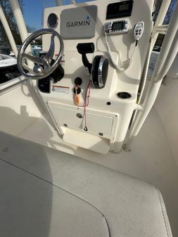 Cobia 220-CENTER-CONSOLE image