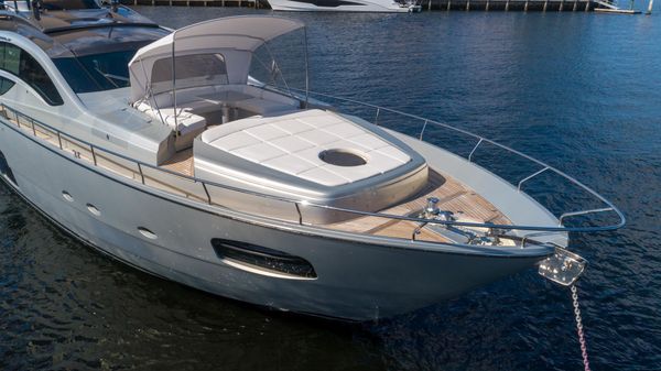 Pershing 82 image