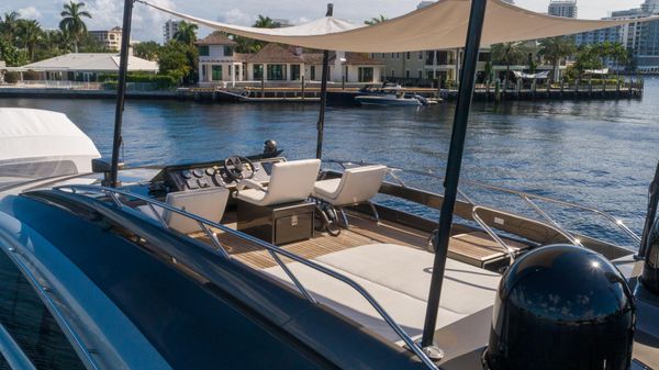 Pershing 82 image
