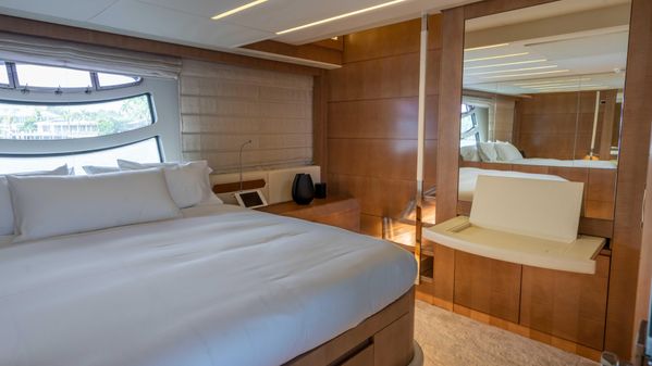 Pershing 82 image